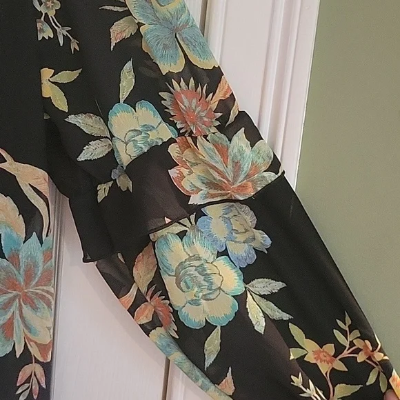 Bundle 5 items for $30 sale - Picture 3 of 4